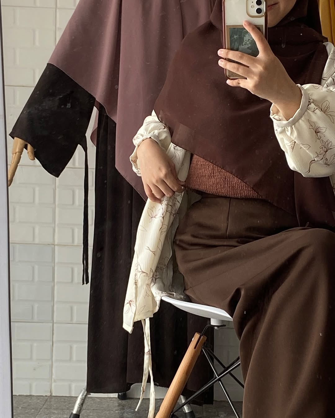 Kiki's zoom in cloth